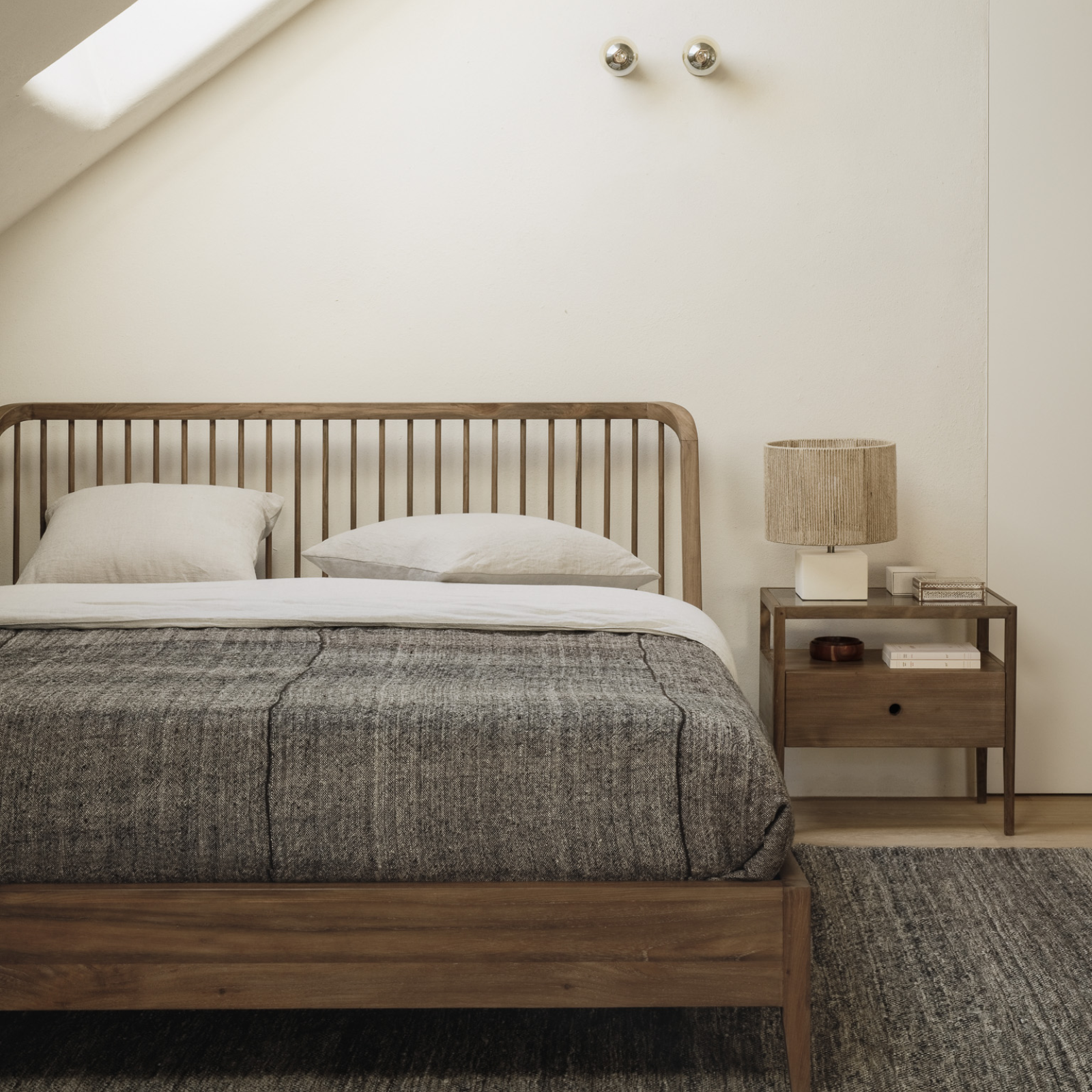 Spindle Bed 13 - FURNITURE - bed Ethnicraft