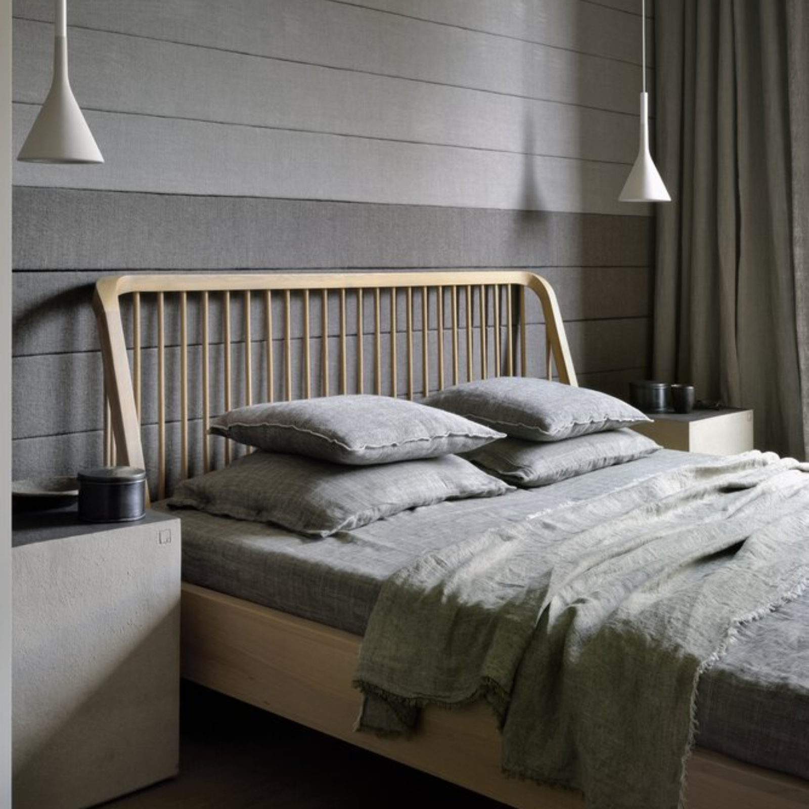 Spindle Bed 13 - FURNITURE - bed Ethnicraft