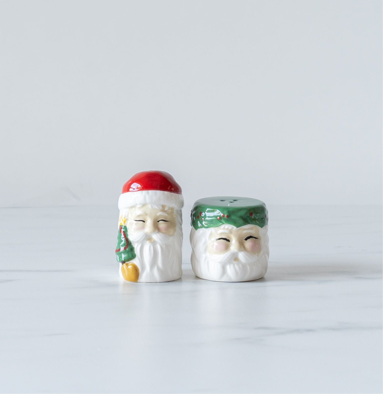 Santa Claus Salt & Pepper Shakers CHRISTMAS 2024 TAG (Design Home)