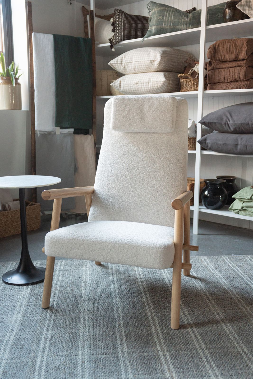 Gus* Modern Labrador Chair & Ottoman 3 - FURNITURE - chair Gus
