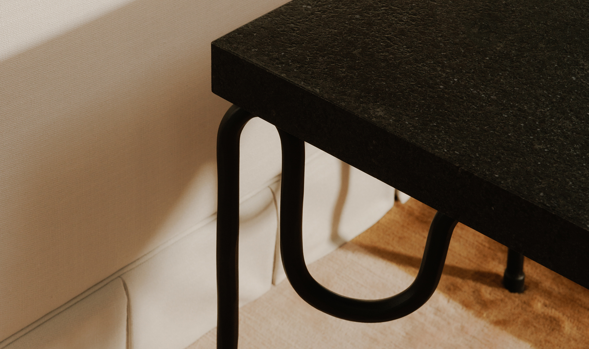 Gillian Side Table Accent Tables Moe's Furniture