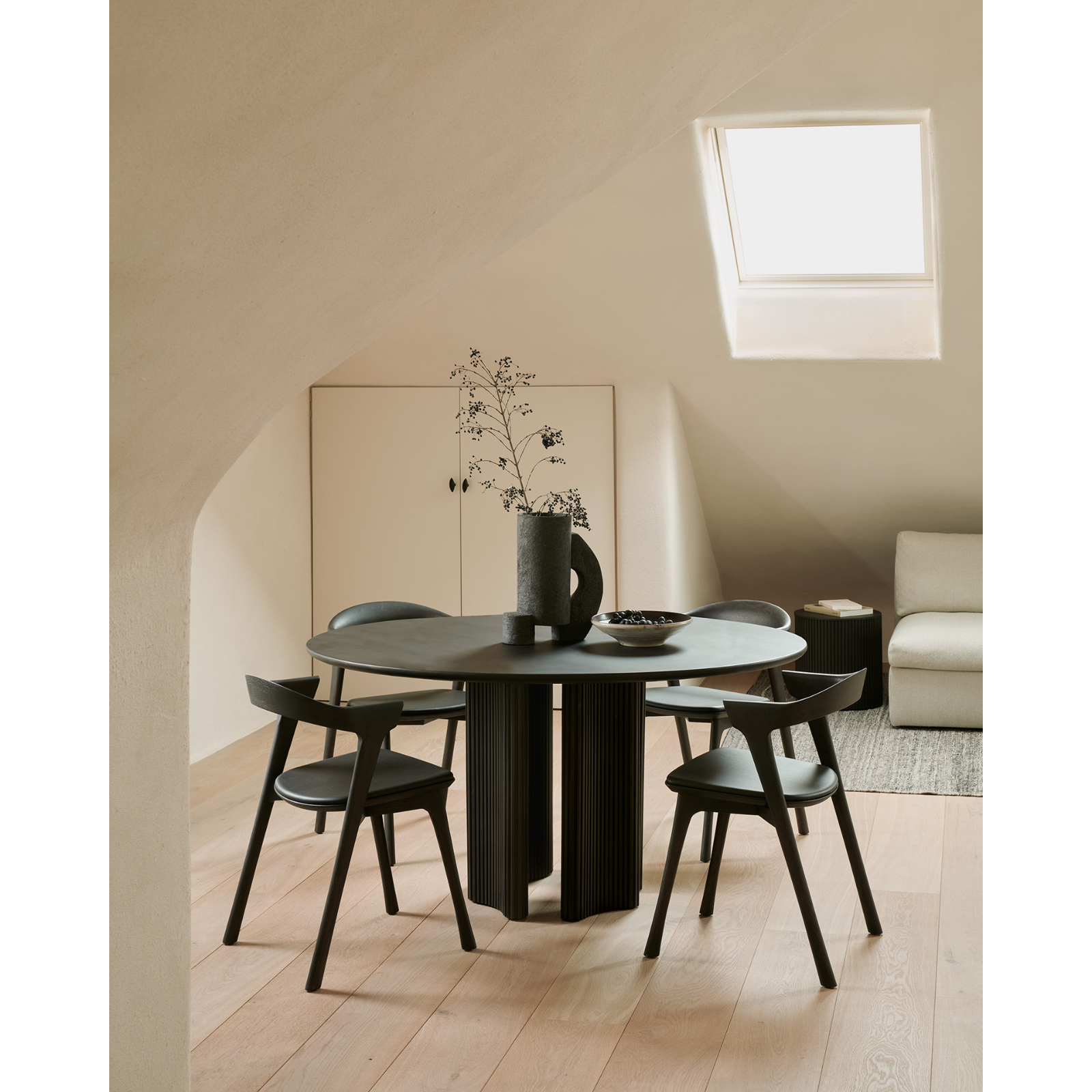Roller Max Dining Table 9 - a - FURNITURE - Dining Table - round Ethnicraft