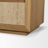 Tavi Dresser