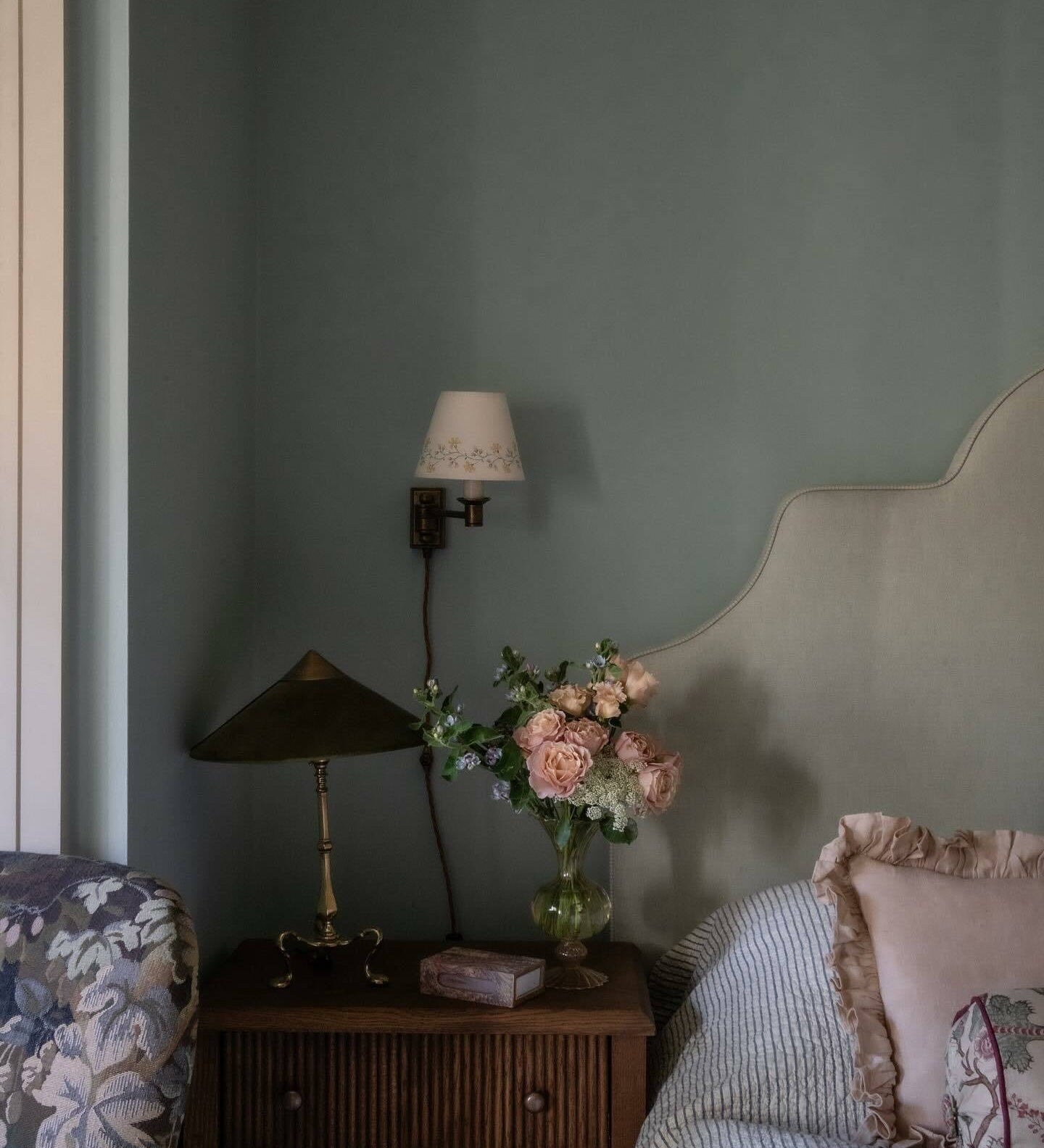 Farrow & Ball Middle Ground No. 209 - Archive Collection PAINT - Farrow & Ball Farrow & Ball