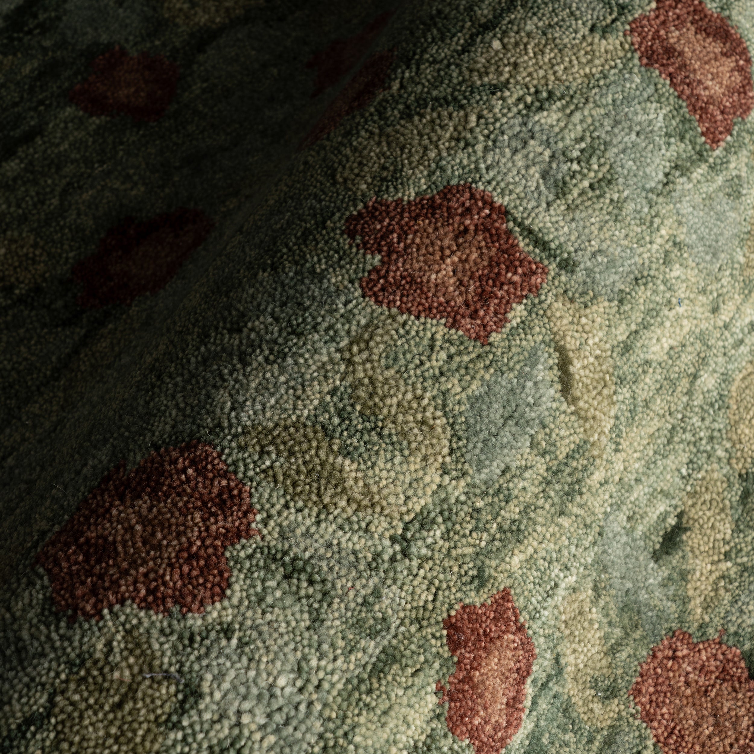 Genevive Modern Floral Wool Rug RUGS - wool Dash & Albert