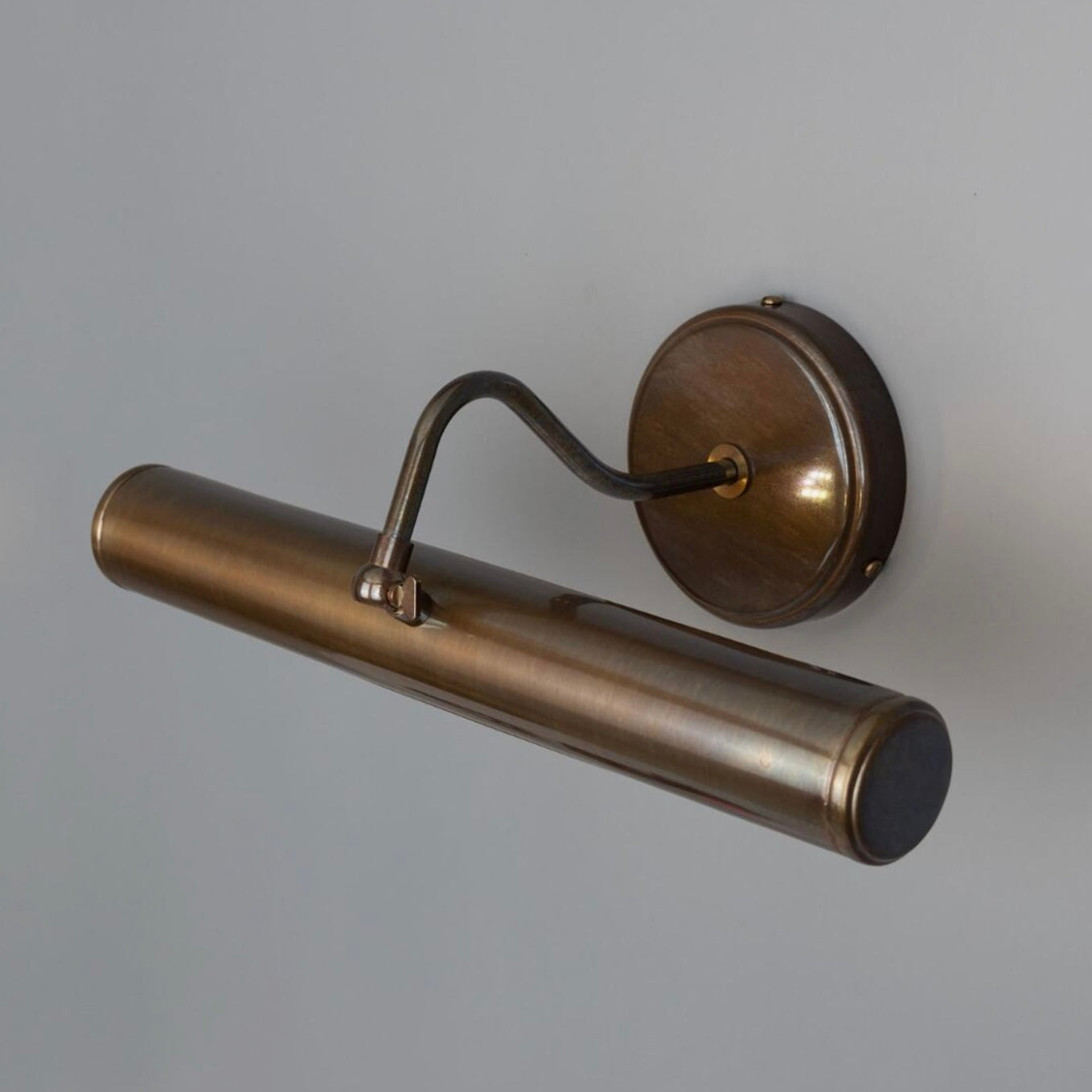 Belfast Picture Light LIGHTING - sconce Mullan Lighting