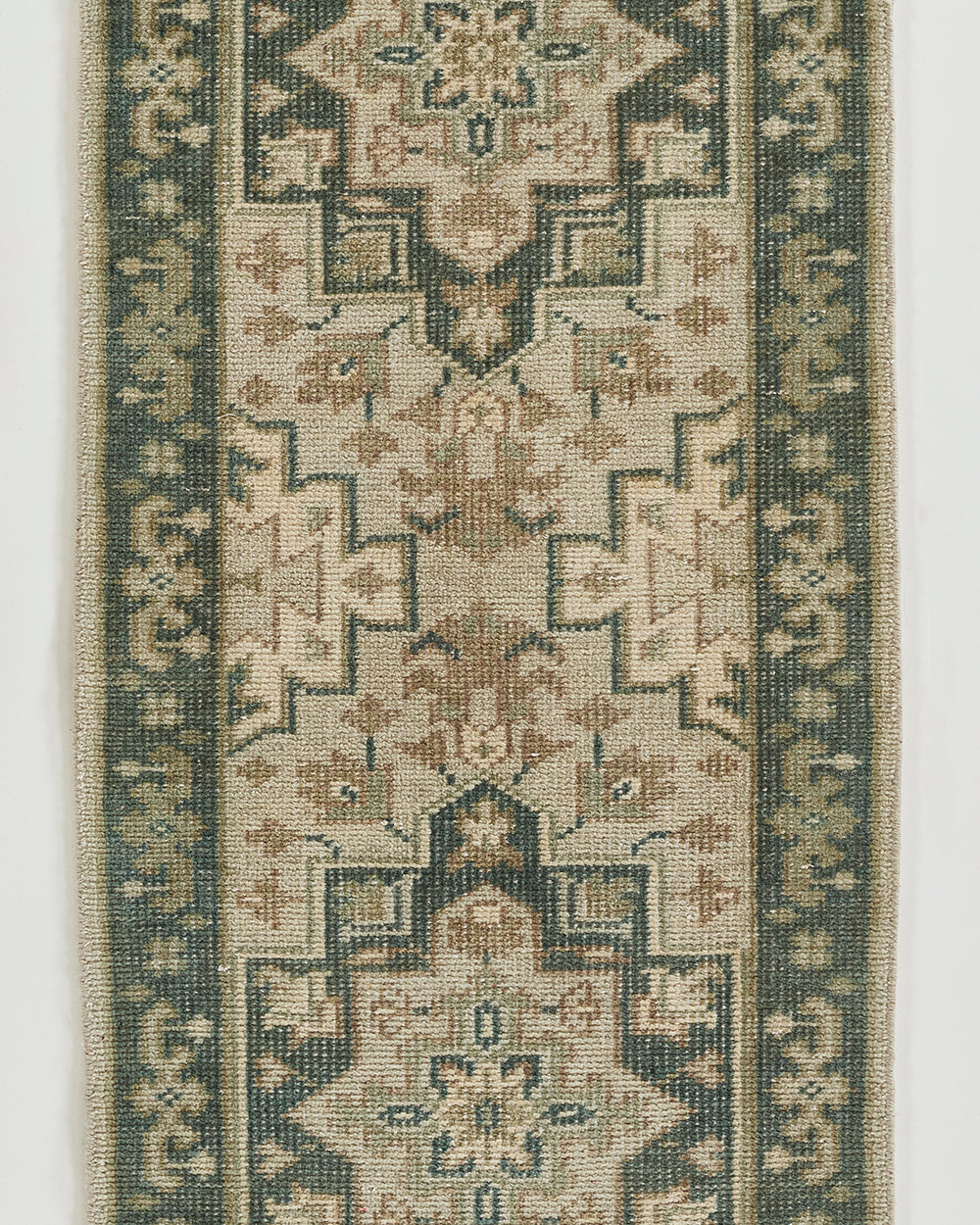 Concord Medallion Hand Knotted Area Rug RUGS - wool Momeni