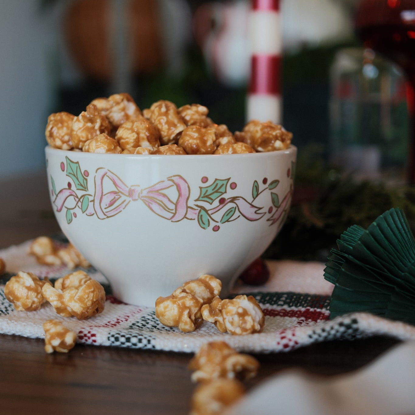 Stoneware Bowl with Bow Edge CHRISTMAS 2026 Creative Co-op (DYA)