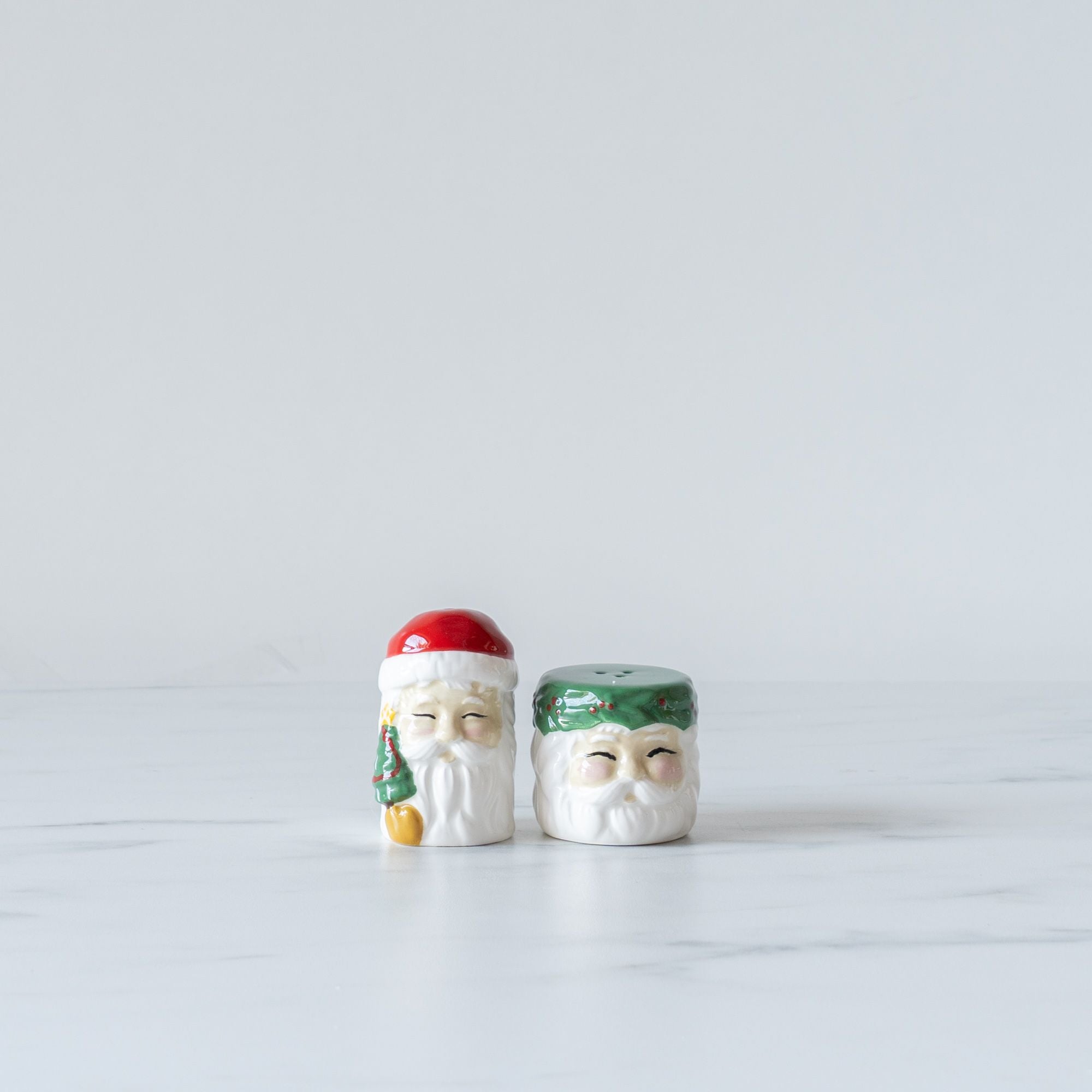 Santa Claus Salt & Pepper Shakers CHRISTMAS 2024 TAG (Design Home)