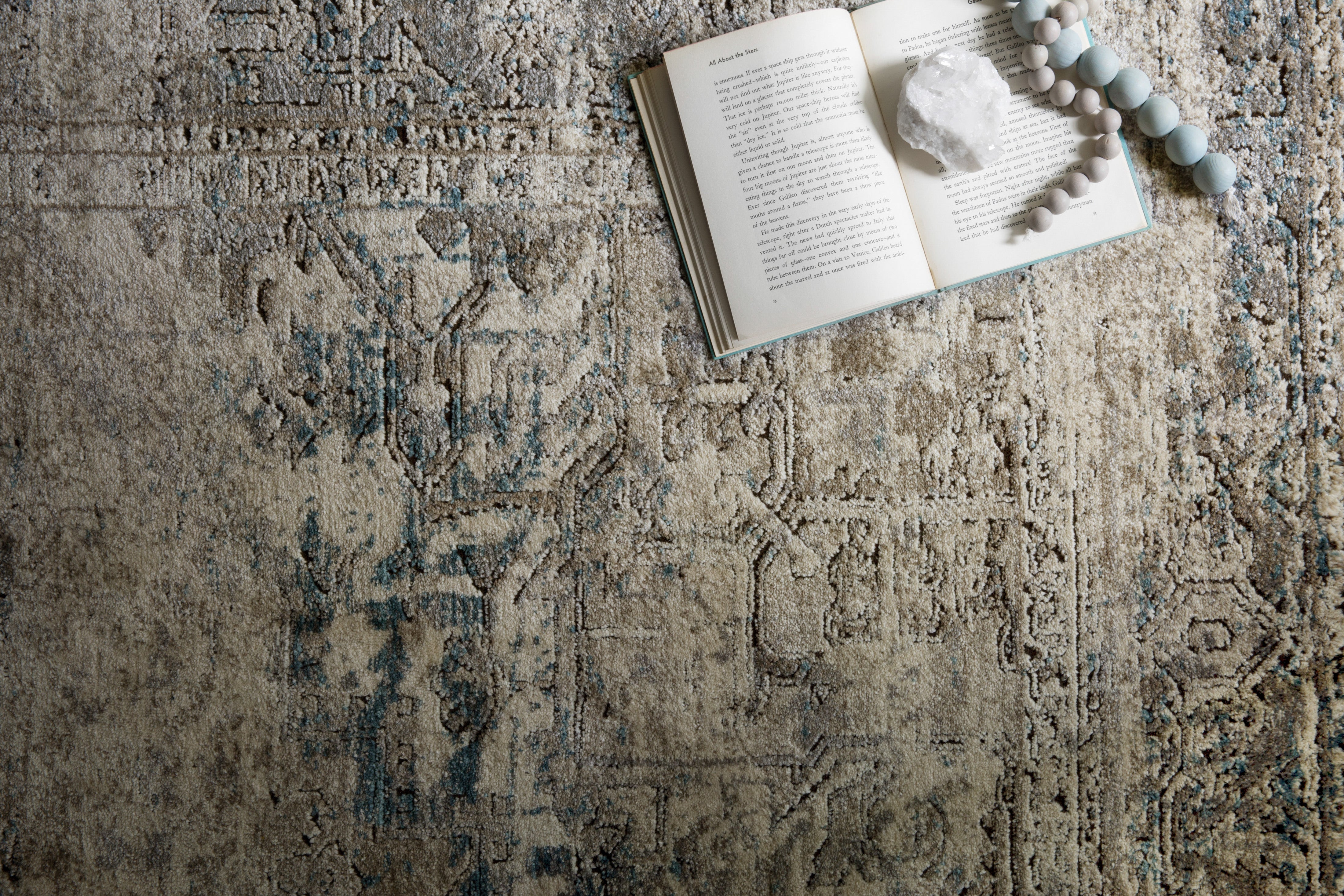 Loloi Millennium Taupe / Ivory Rug RUGS - synthetic Loloi