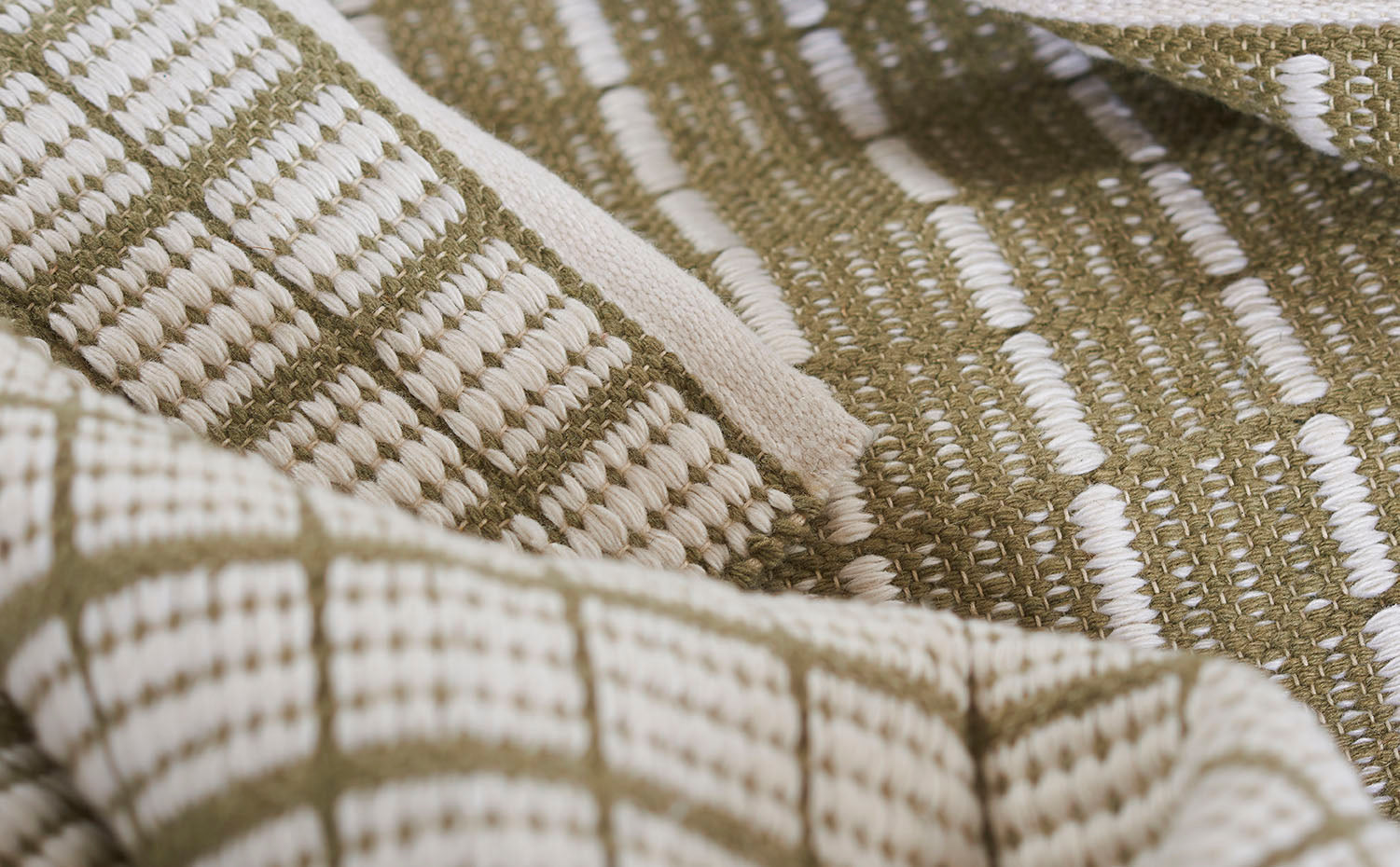 Mallow Green Reversible Rug 5-Rugs - indoor/outdoor Momeni