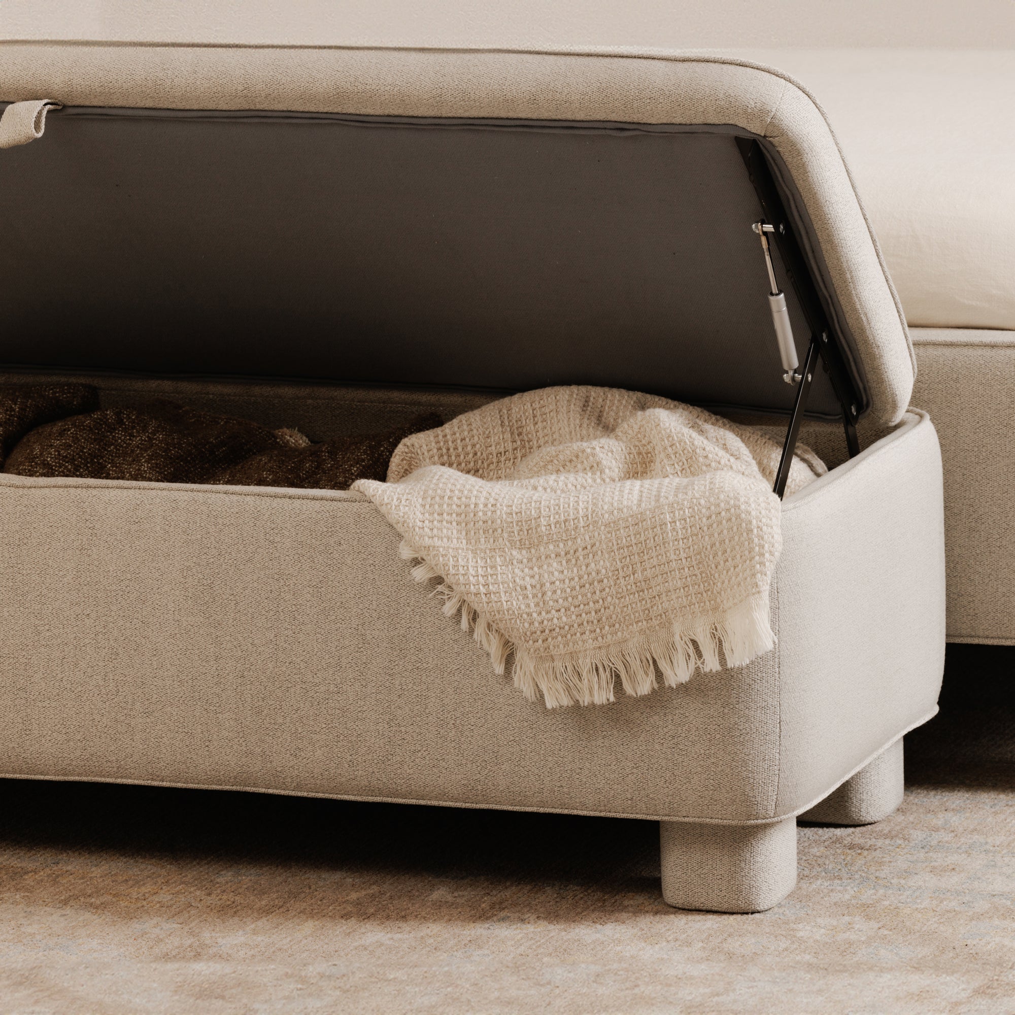 Ichigo Storage Bench FURNITURE - benche Moe's Furniture