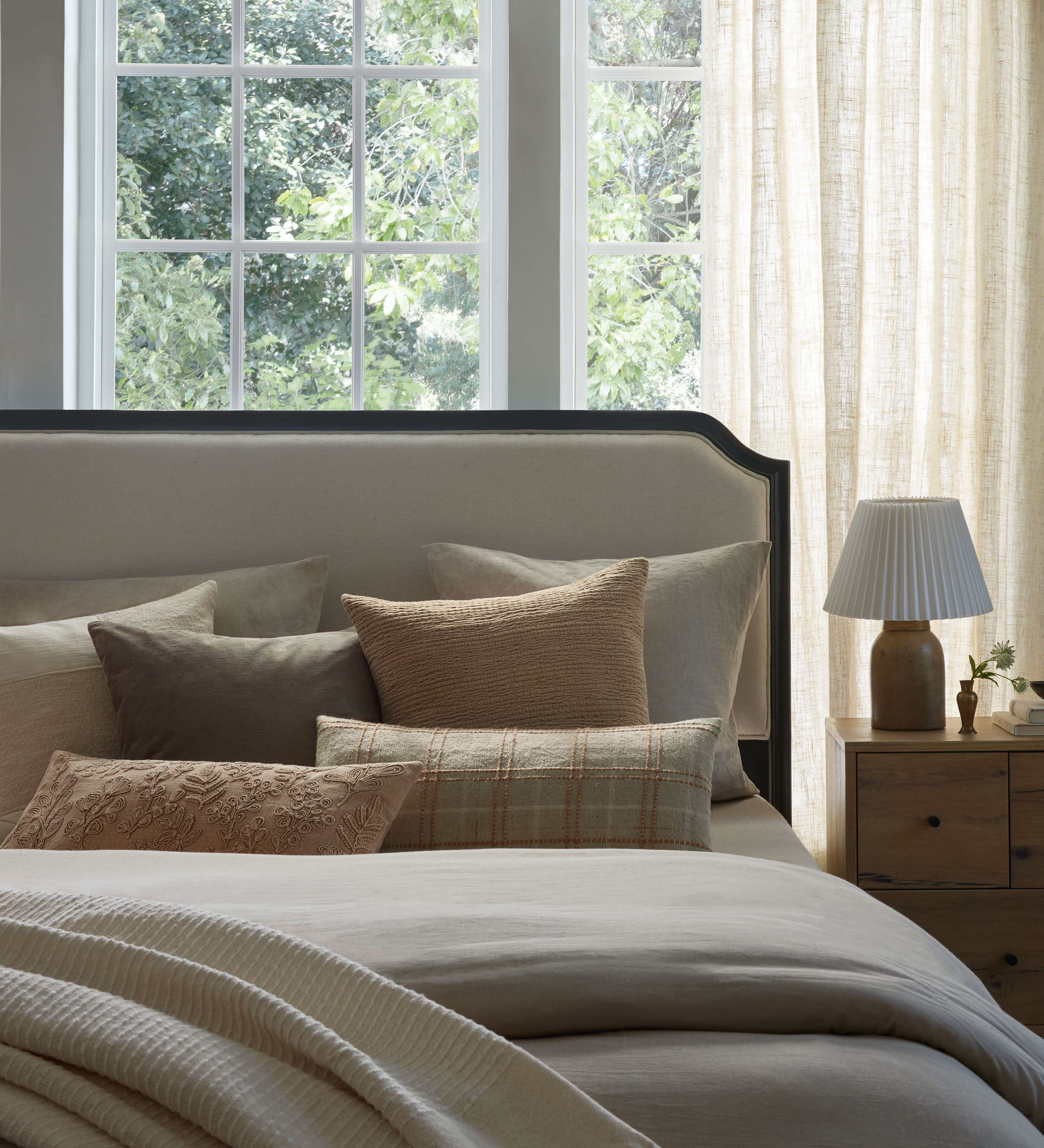 Magnolia Home by Joanna Gaines x Loloi Louise Pillow Throw Pillows Loloi