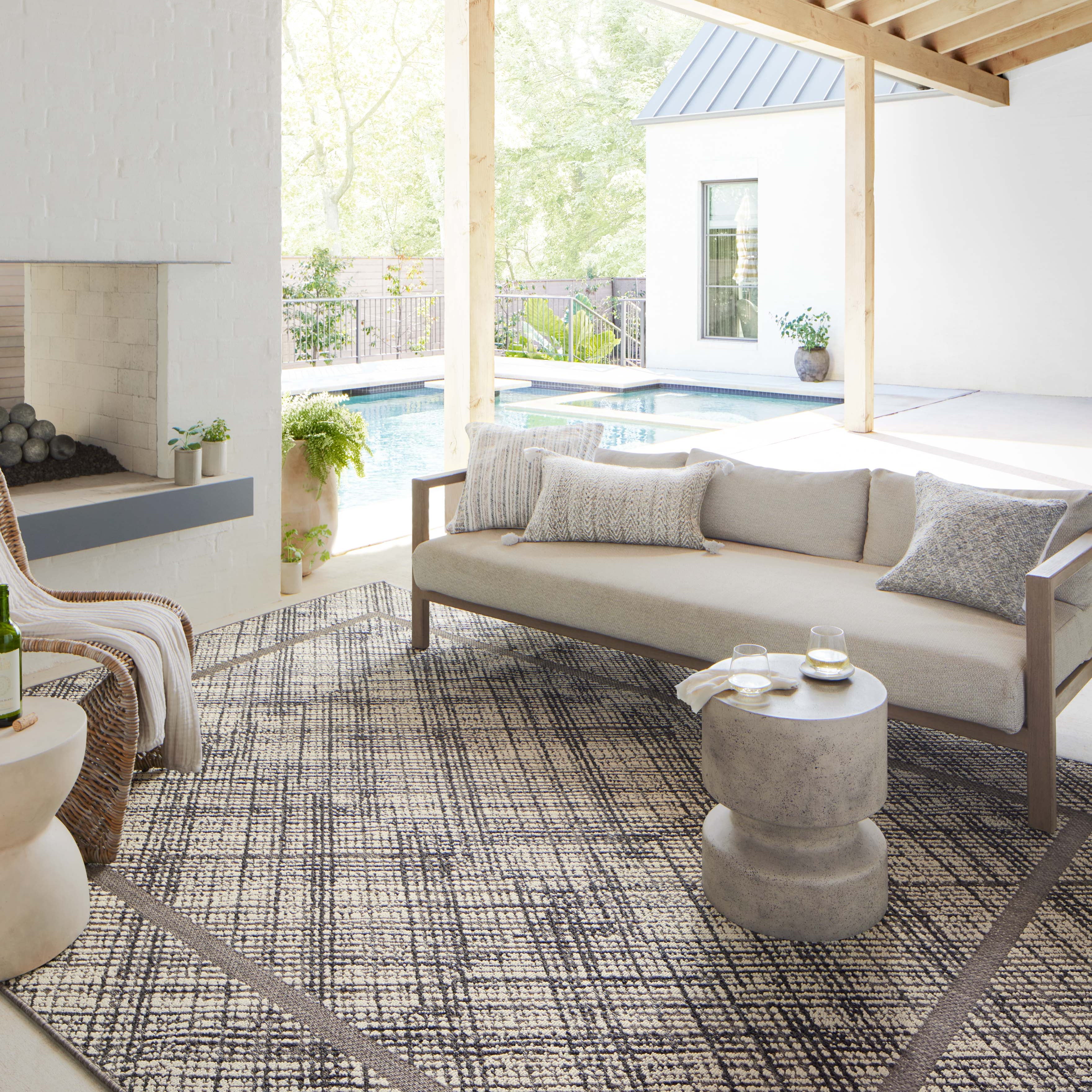 Loloi Rainier Ivory / Charcoal Rug RUGS - synthetic Loloi
