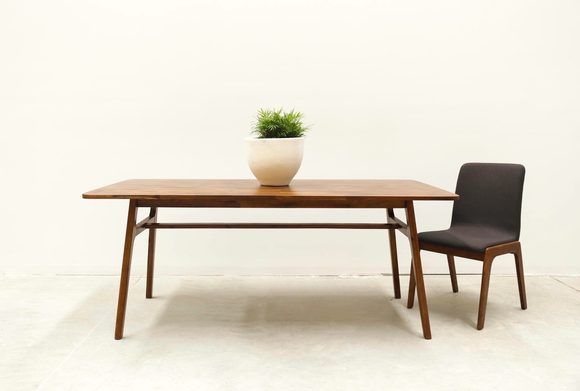 Remi Dining Table FURNITURE - dining tables LH IMPORTS