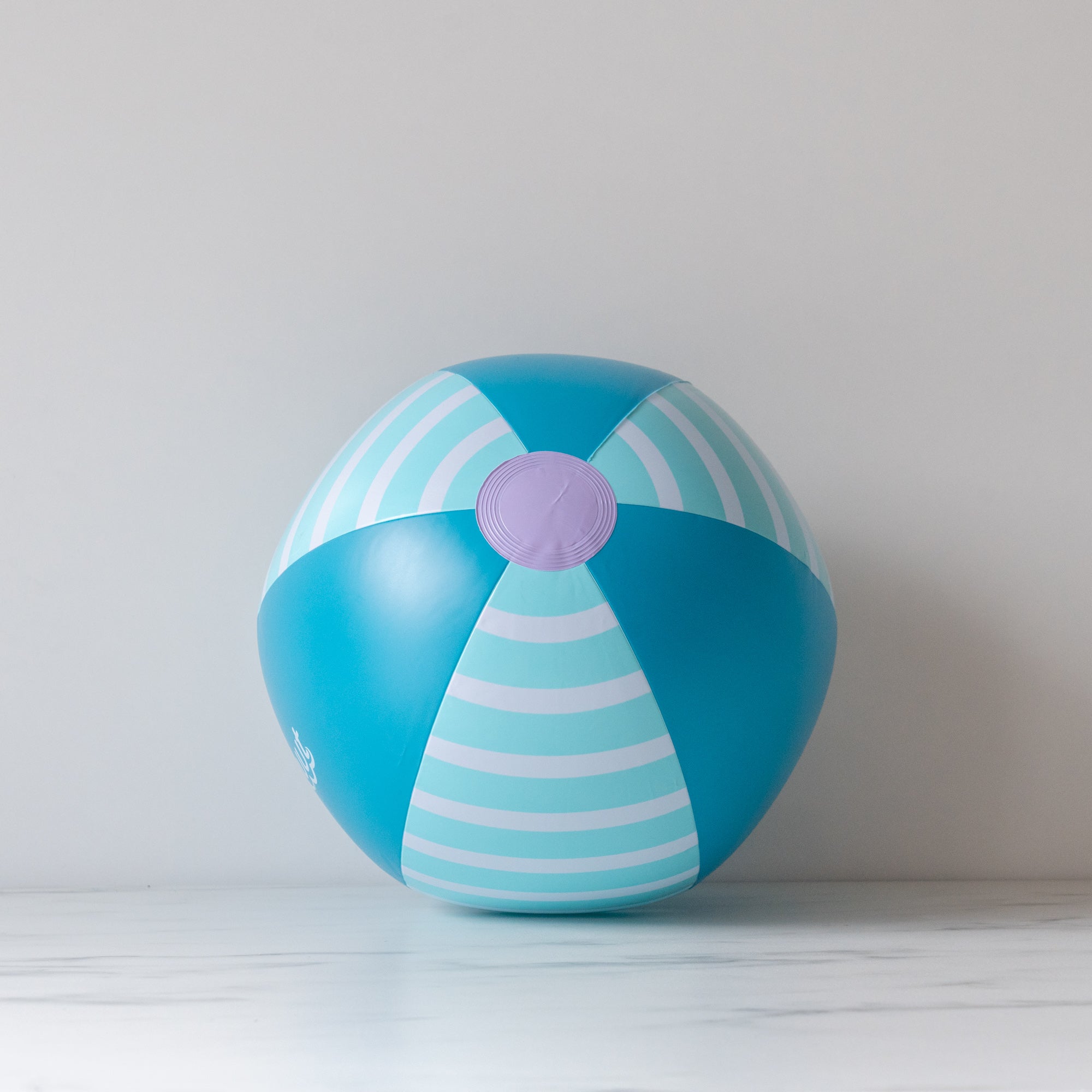Inflatable Beach Ball FINNBIRD - beach ball Fire the Imagination - Quut Toys Ocean Blue