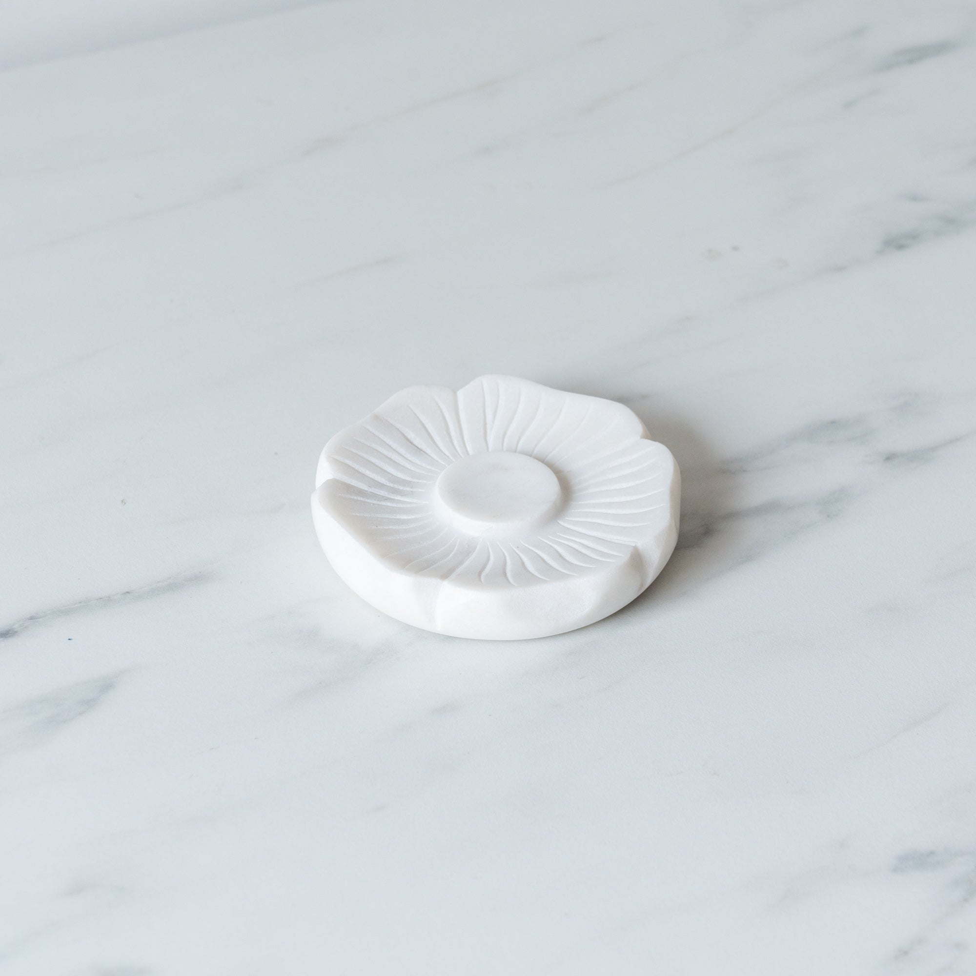 Marble Petal Dish dish Foreside Home & Garden (Faire)