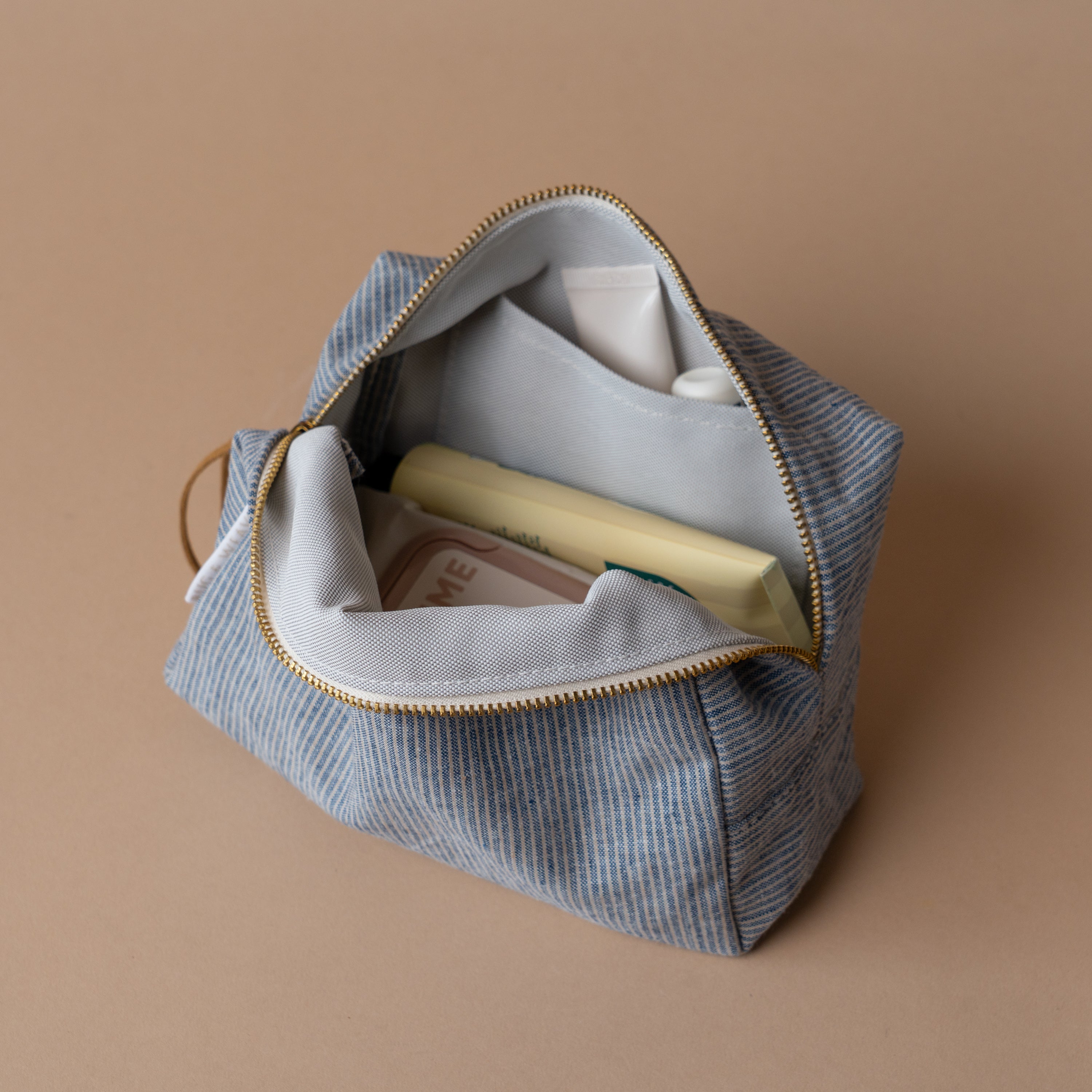 Rug & Weave made Artie Bag Toiletry Bag Rug & Weave
