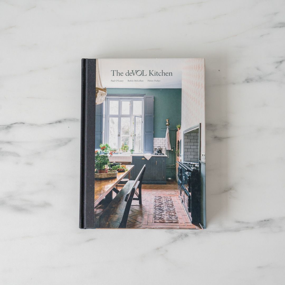 "The deVOL Kitchen: Designing and Styling the Most Important Room in Your Home" by Paul O'leary, Robin McLellan & Helen Parker