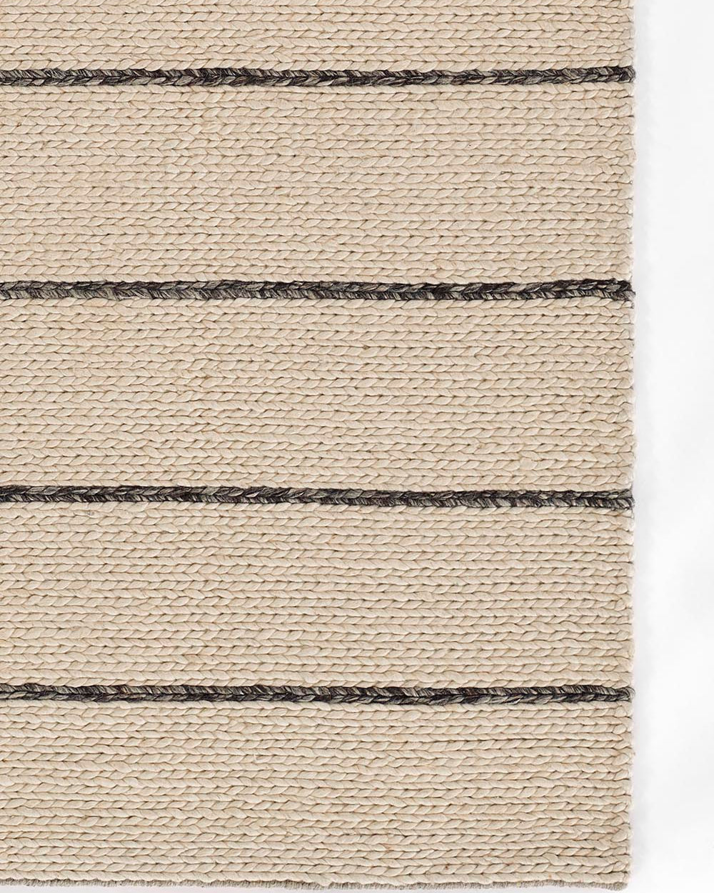 Strand Ivory / Black Rug 0-rugs-wool Momeni