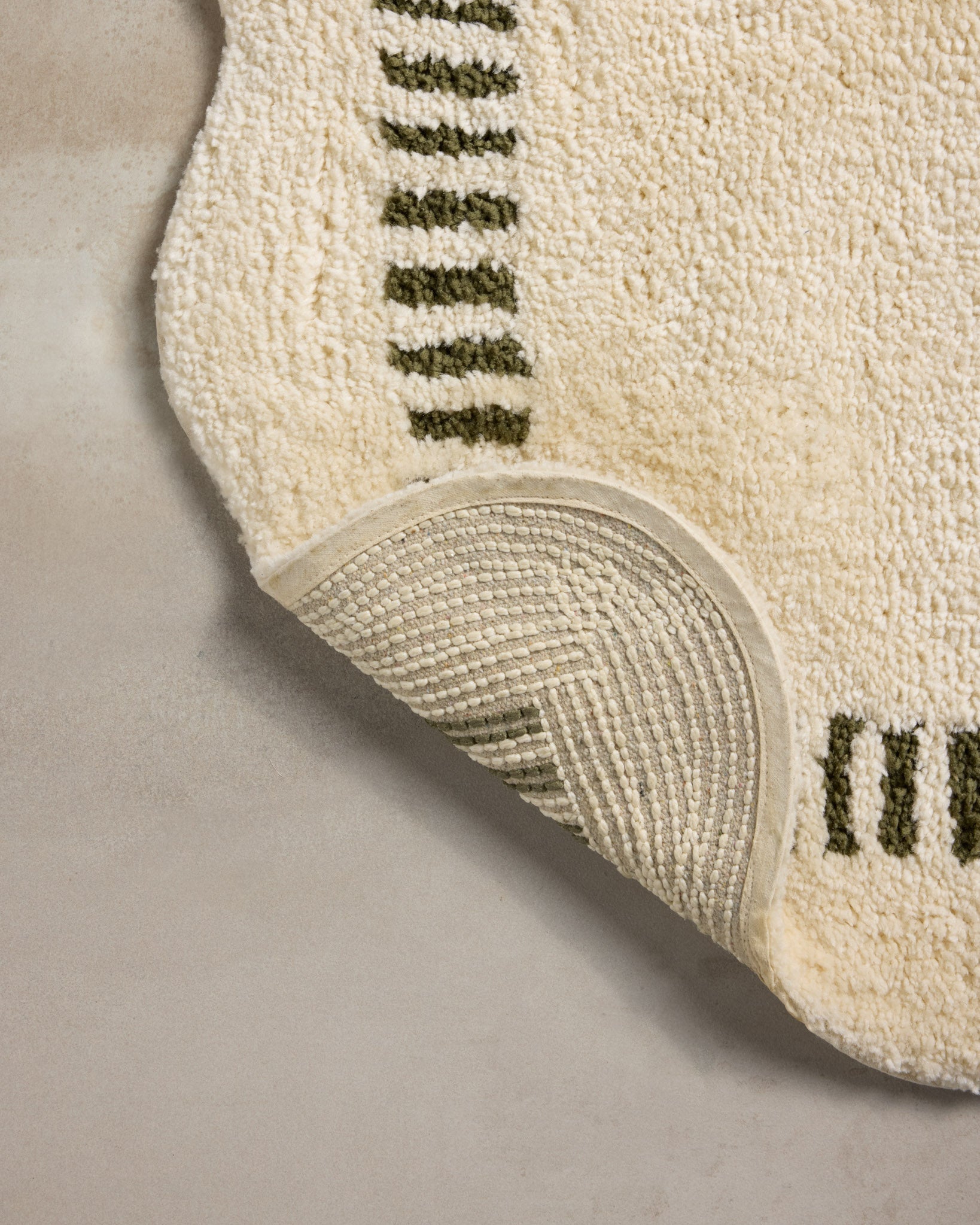 Chris Loves Julia x Loloi Valerie Ivory / Green Bath Mat - Rug & Weave