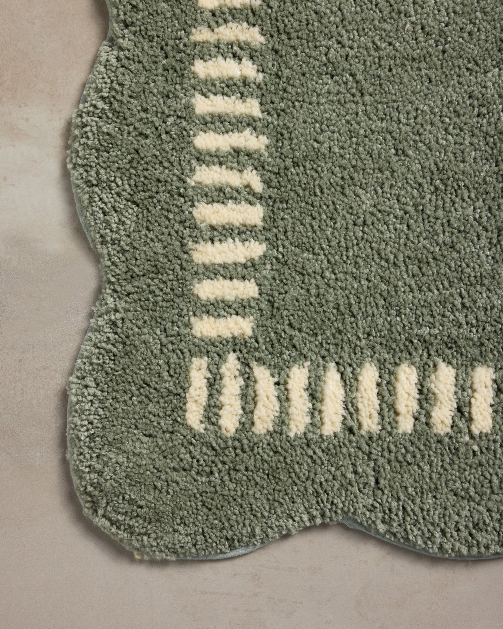 Chris Loves Julia x Loloi Valerie Lagoon / Ivory Bath Mat - Rug & Weave