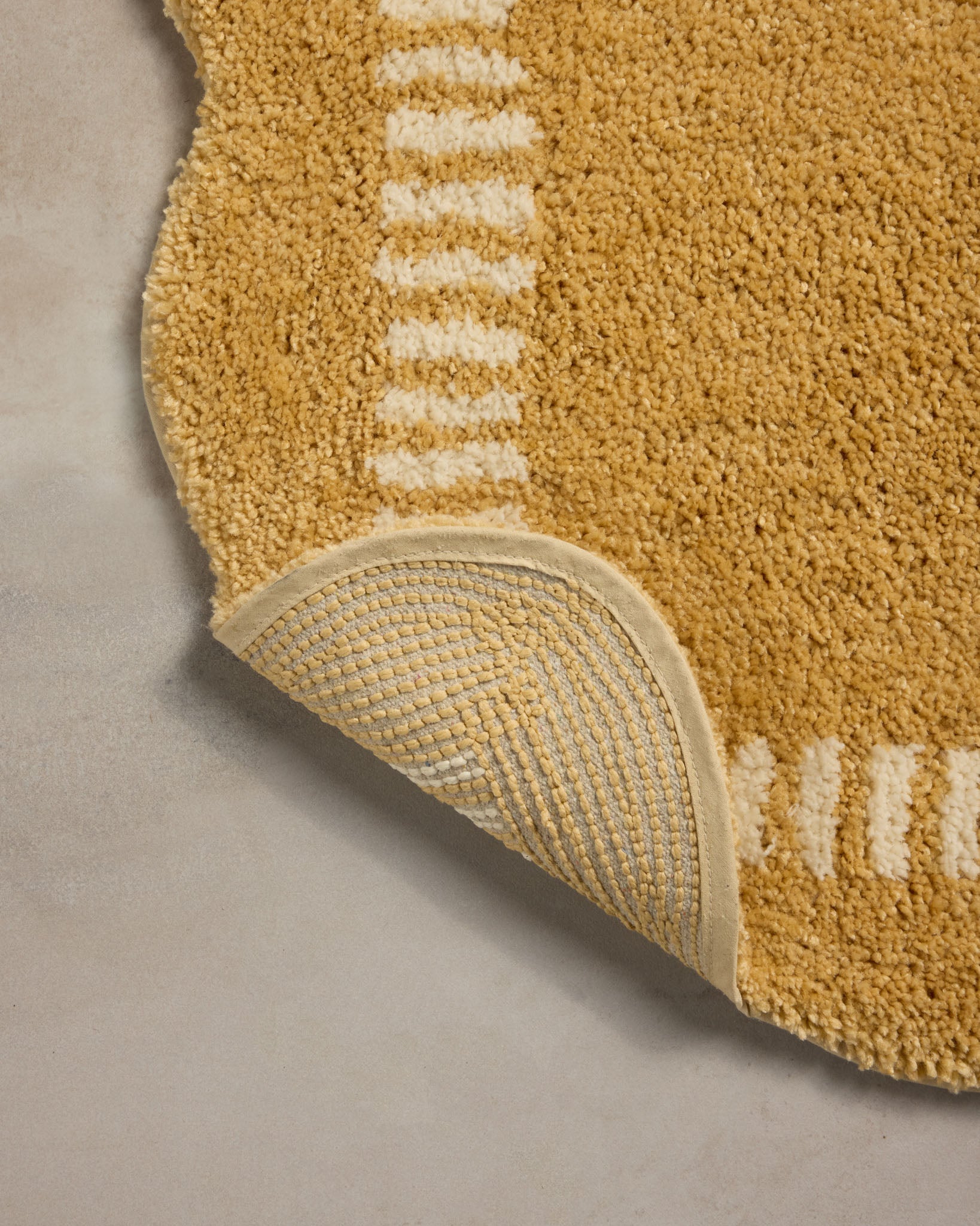 Chris Loves Julia x Loloi Valerie Wheat / Ivory Bath Mat - Rug & Weave