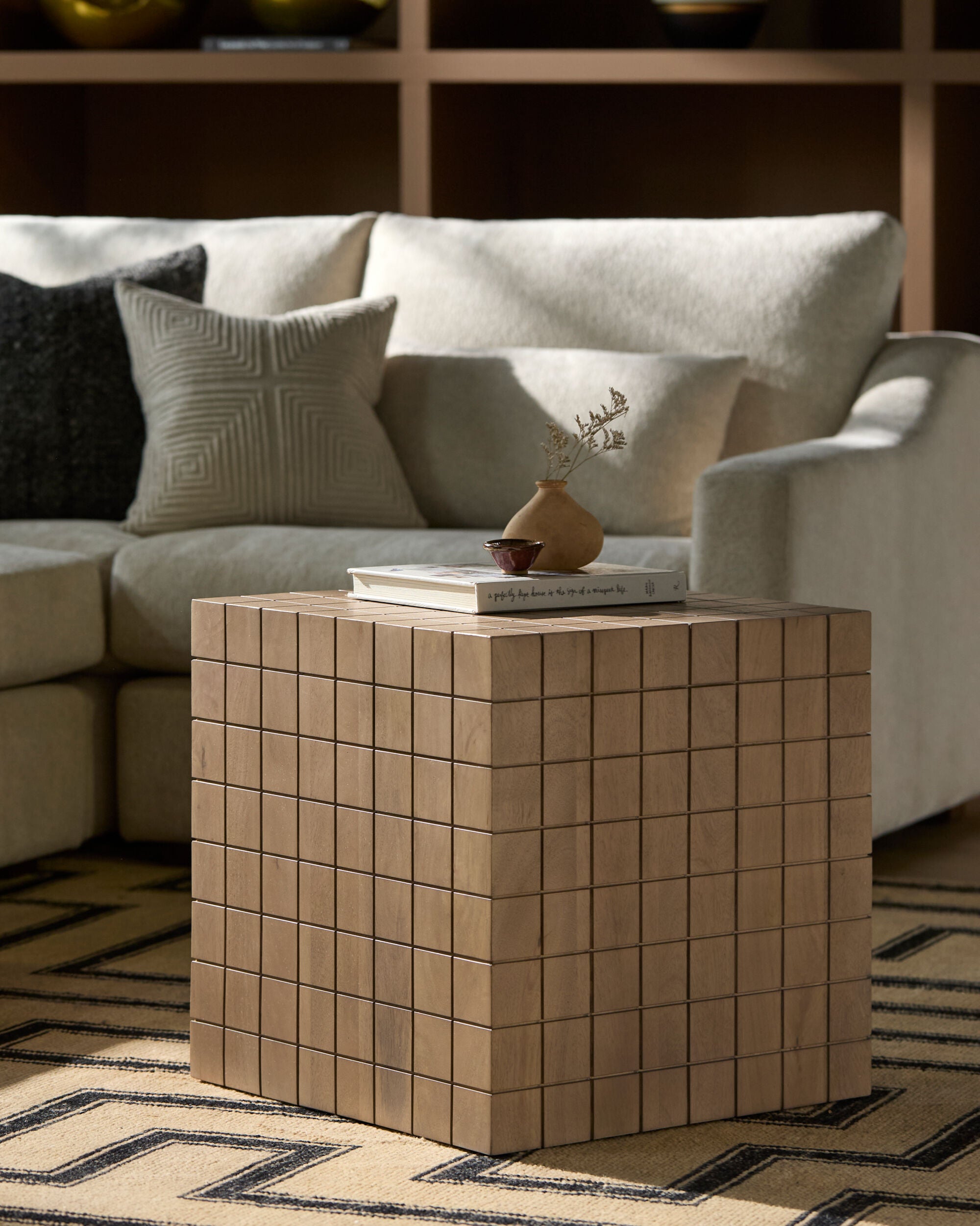 Geldrey End Table FURNITURE - end table Surya