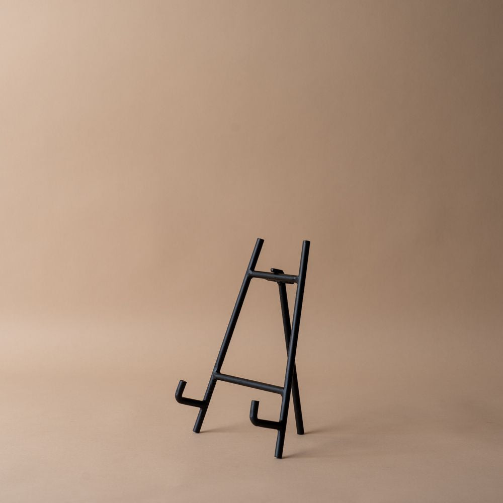 Black Iron Easel easel Luxe B Co (Faire)