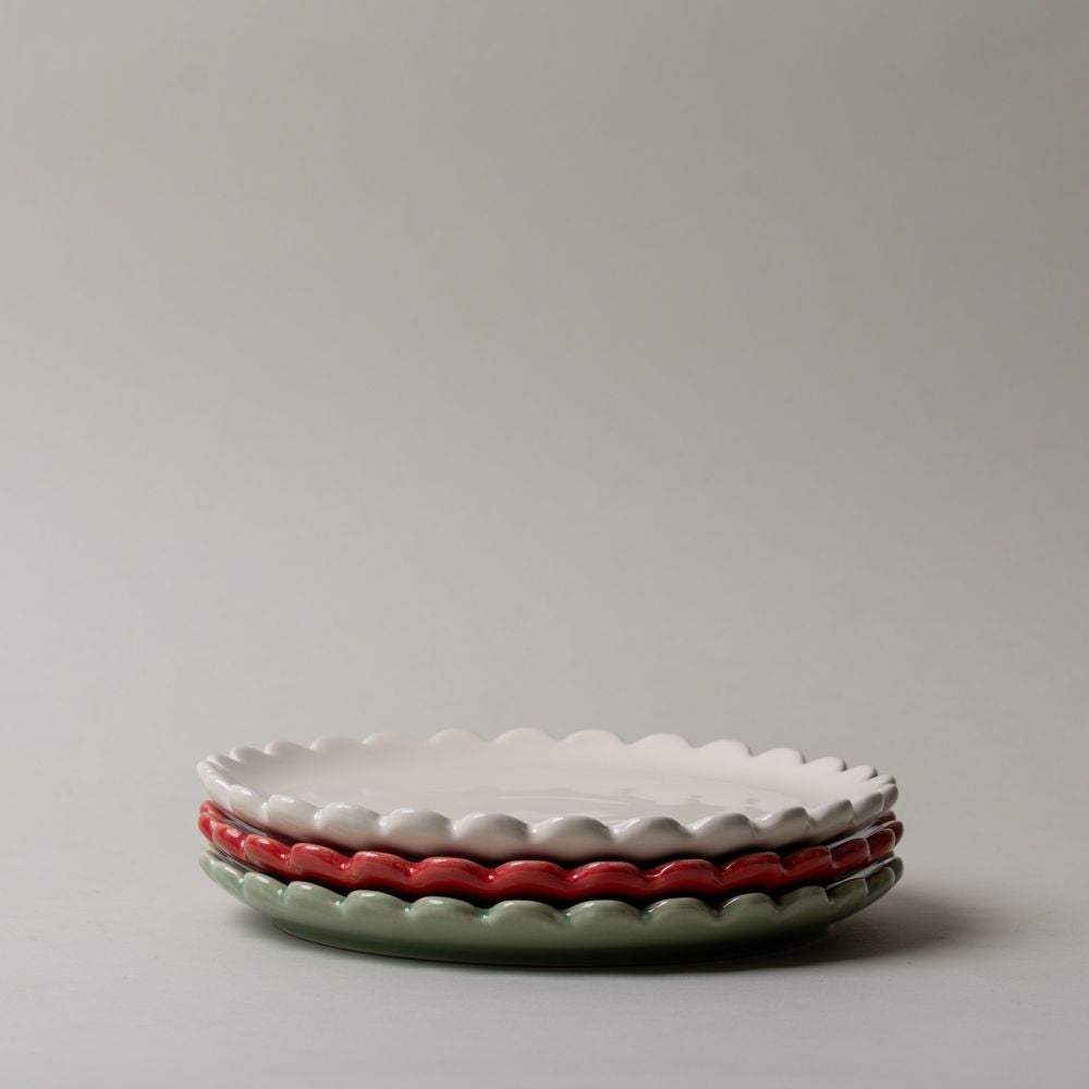 Stoneware Scallop Edge Plate CHRISTMAS 2025 Creative Co-op (DYA)