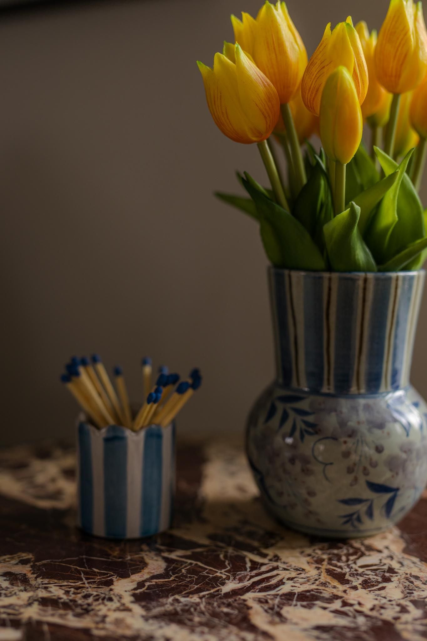 Hand-Painted Stoneware Vase vase Gohobi (Faire)