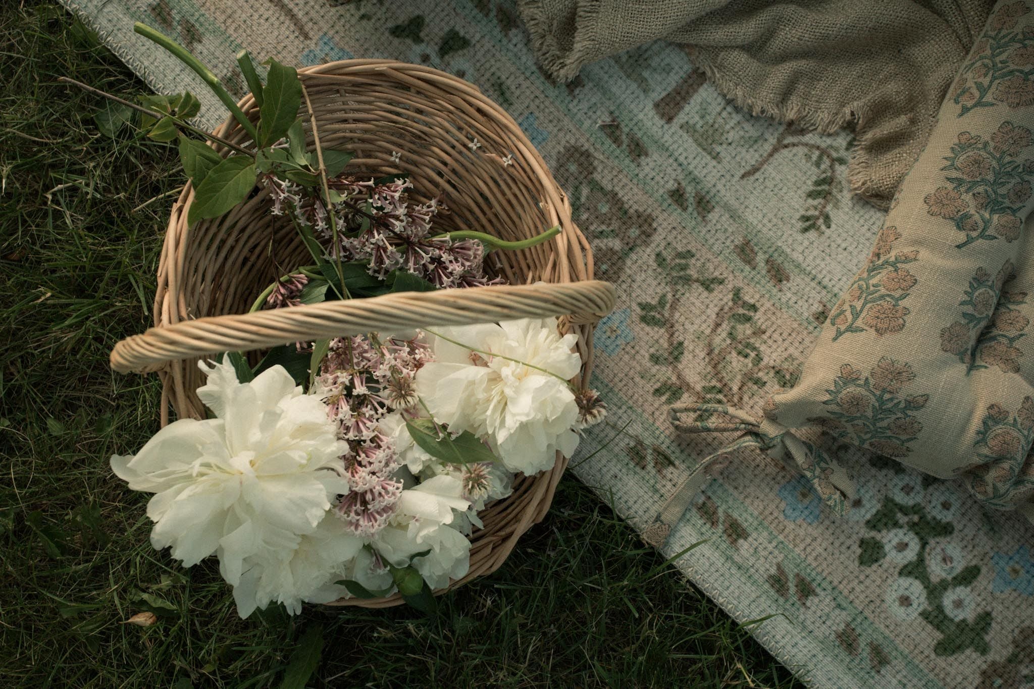 Willow Gathering Basket basket Col House Designs (Faire)