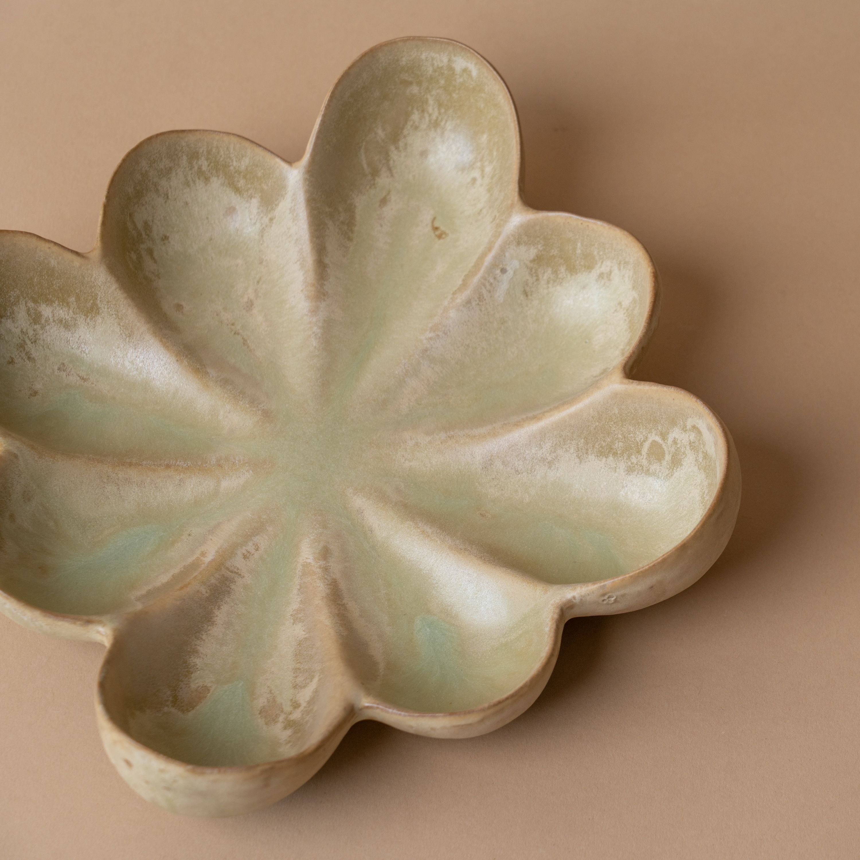 Stoneware Floral Dish with Reactive Glaze tray Creative Co-op (DYA)