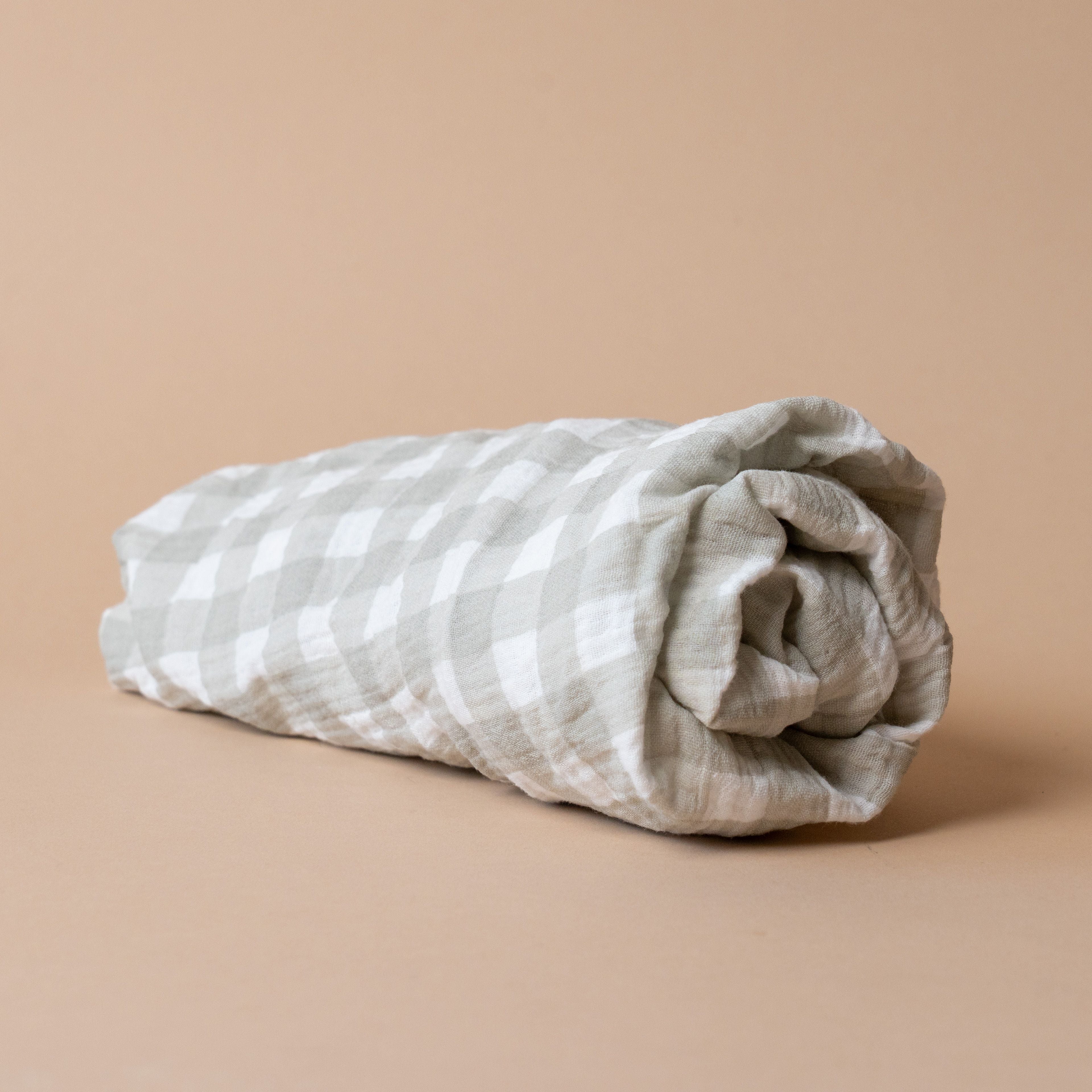 Cotton Crepe Crib Sheet FINNBIRD - crib sheet Minika (Faire) Sage Gingham