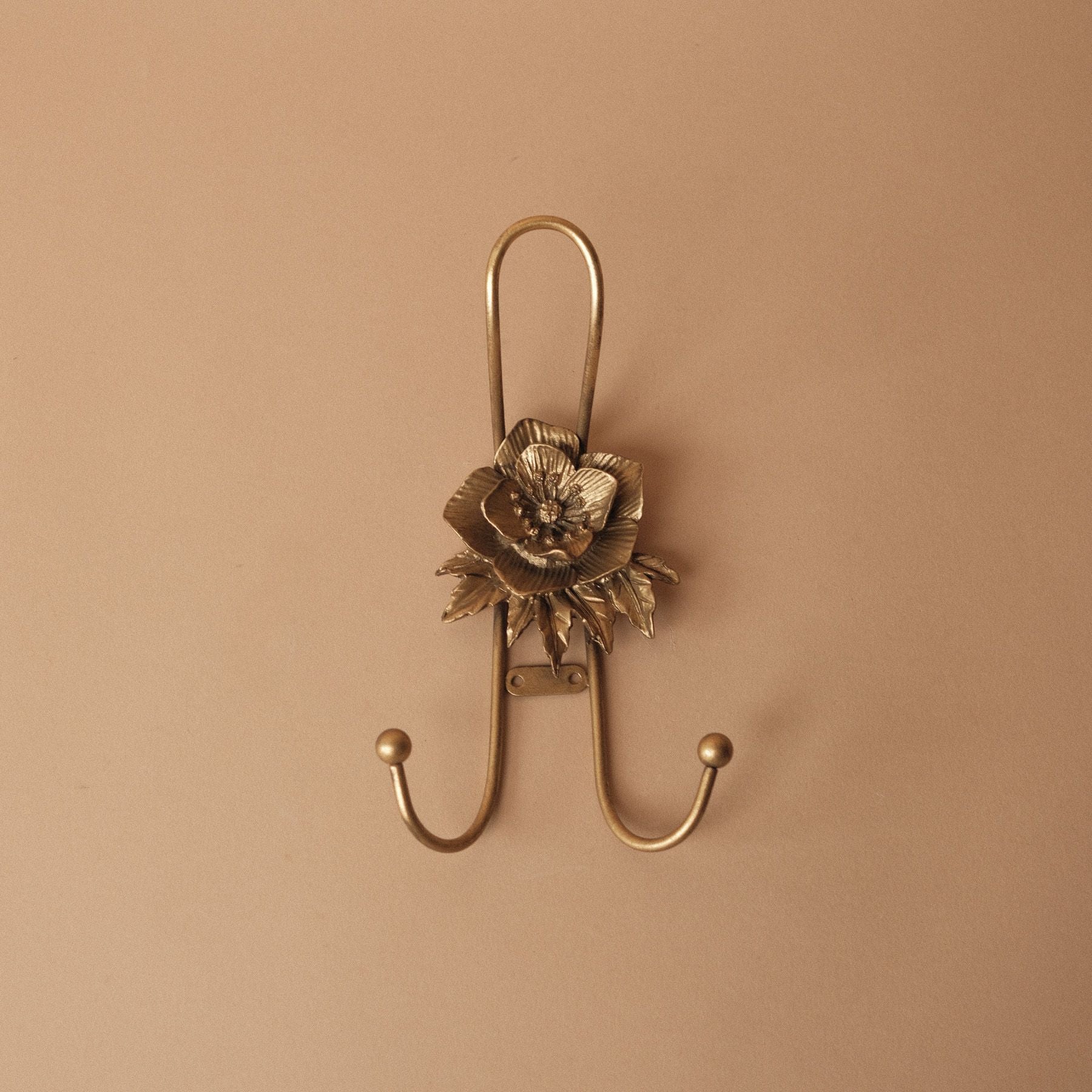 Flower Hook with Antique Gold Finish wall hook Vagabond Vintage (Faire) Style 2