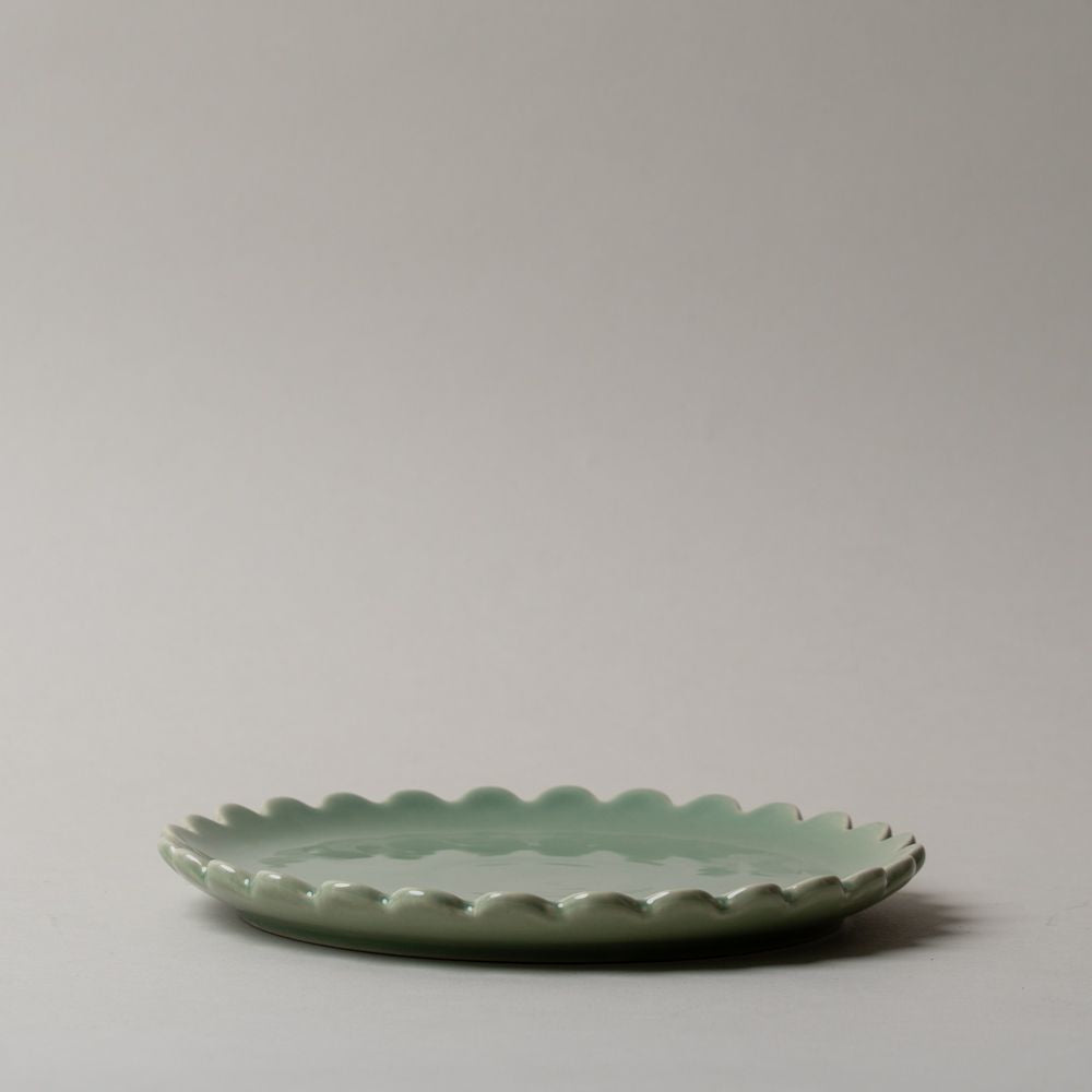Stoneware Scallop Edge Plate CHRISTMAS 2025 Creative Co-op (DYA) Green