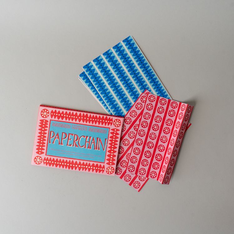 Paperchain Garland CHRISTMAS 2025 Cambridge Imprint (Faire)