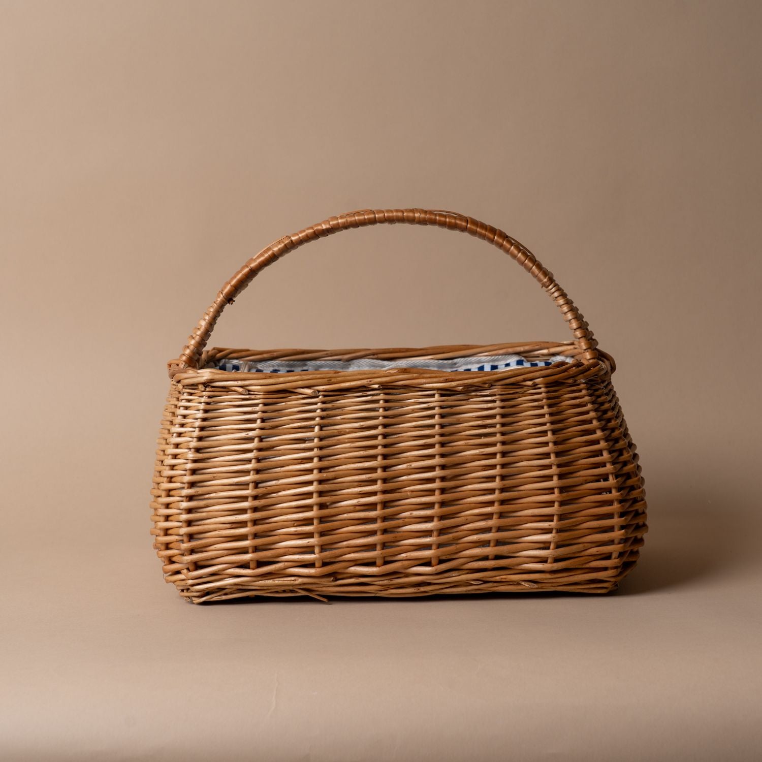 Classic Willow Picnic Basket picnic basket Bacon Basketware (Faire)